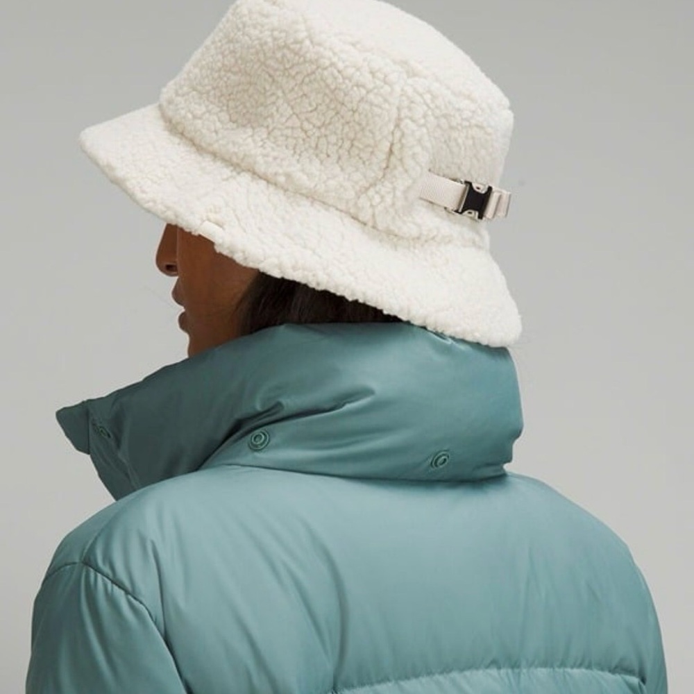 Lululemon Sherpa Bucket Hat Cream Size Small/Medium
